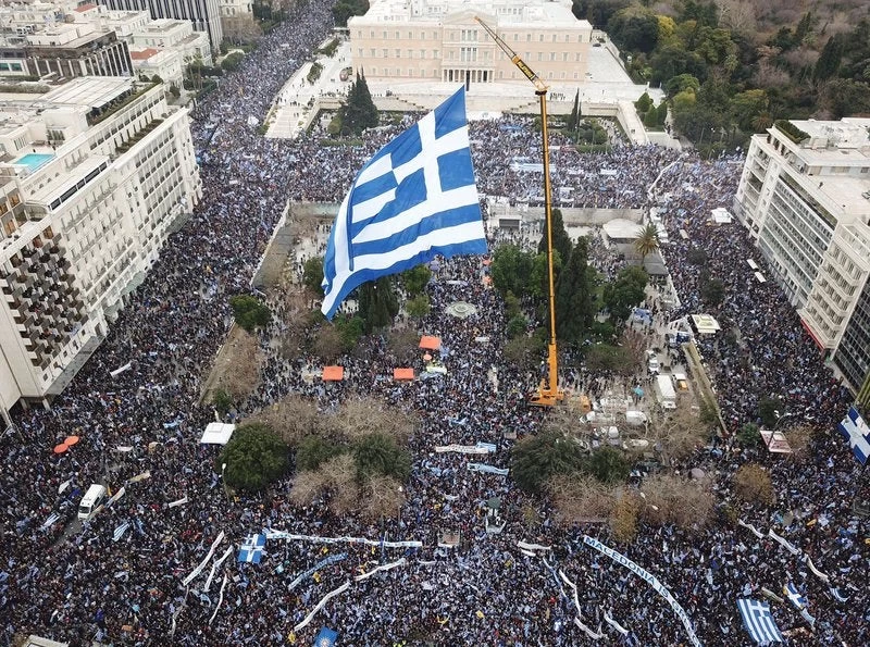 «Βράζει» ο Ελληνισμός: «Το προηγούμενο συλλαλητήριο καθυστέρησε την προδοσία, τώρα θα την αποτελειώσει» – Μαζική διαδήλωση κατά των «Πρεσπών»